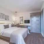 Elementa Boutique Hotel - Adults Friendly