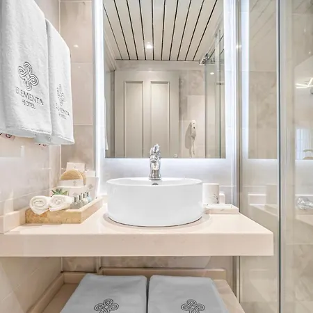 Elementa Boutique - Adults Friendly Yalıkavak