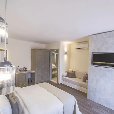 Elementa Boutique - Adults Friendly 3*